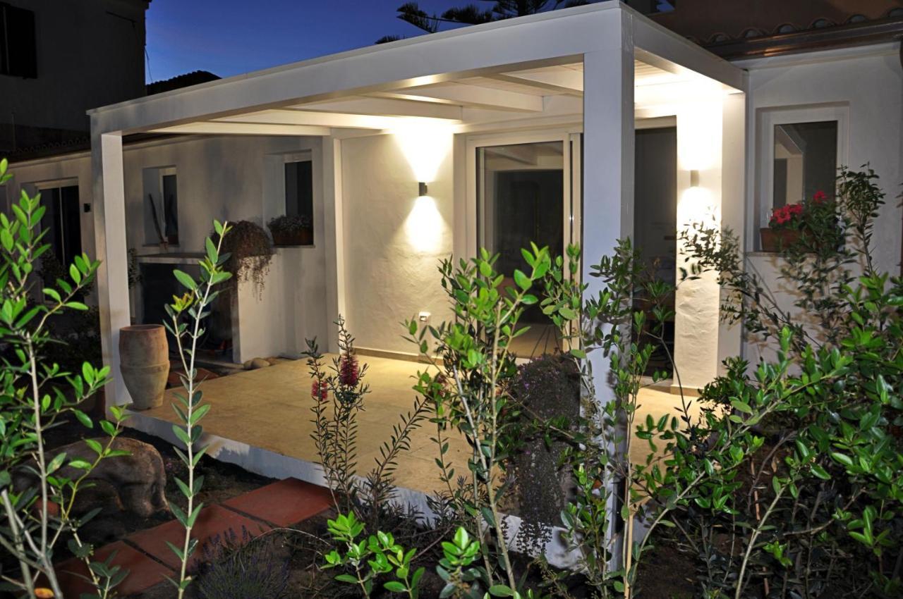 B&B Les Chambres Rooms & Suite Santa Teresa Gallura Exterior photo