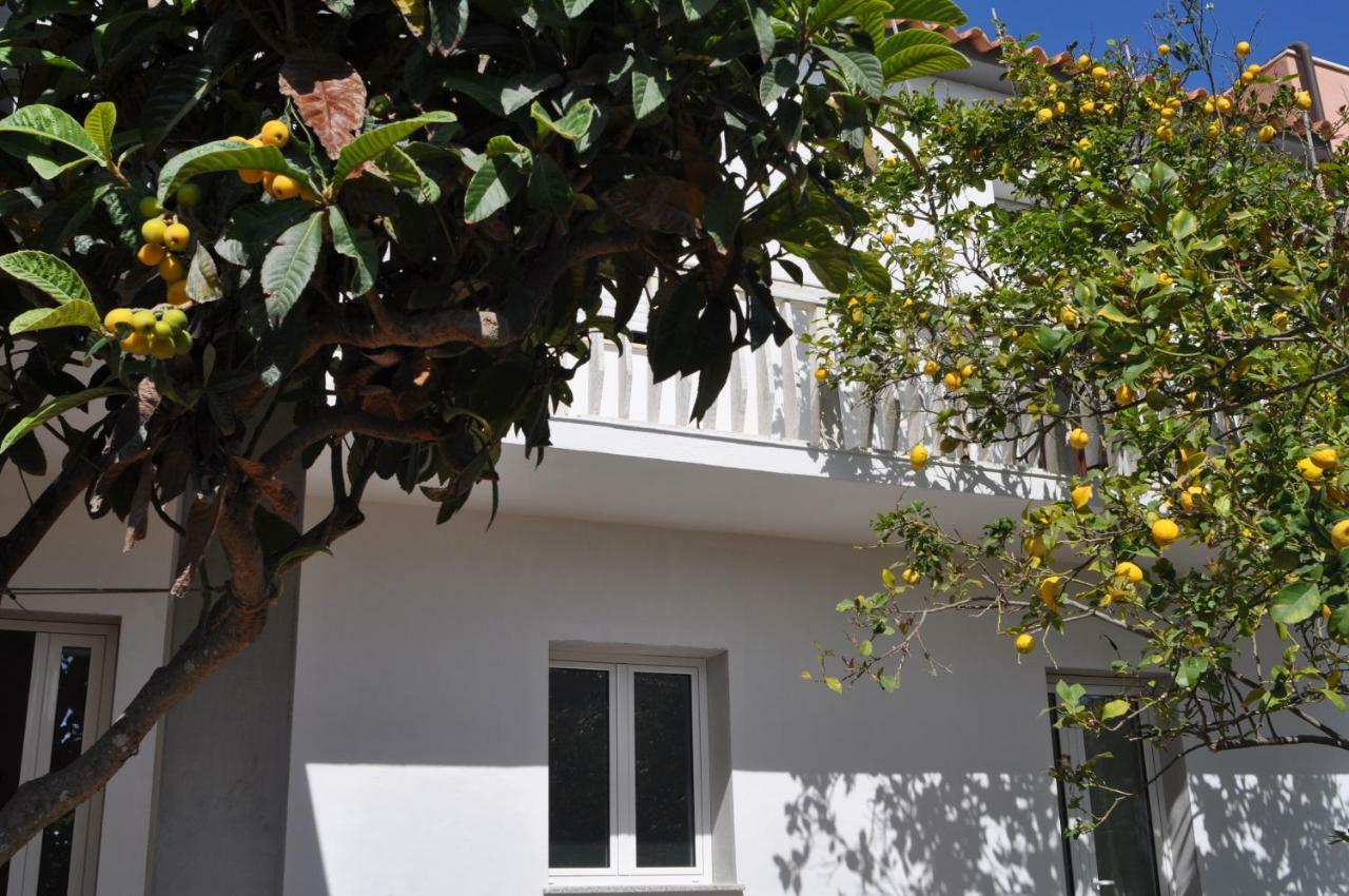 B&B Les Chambres Rooms & Suite Santa Teresa Gallura Exterior photo