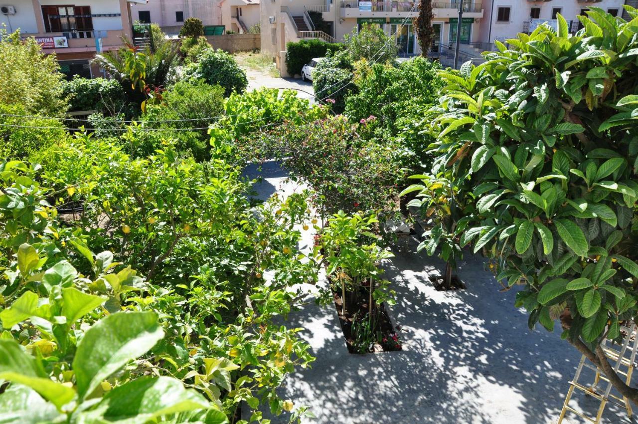 B&B Les Chambres Rooms & Suite Santa Teresa Gallura Exterior photo